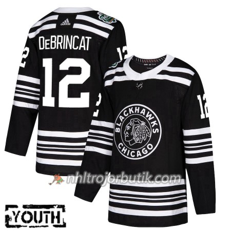 Barn Ishockey Chicago Blackhawks Tröja Alex DeBrincat 12 2019 Winter Classic Adidas Svart Authentic